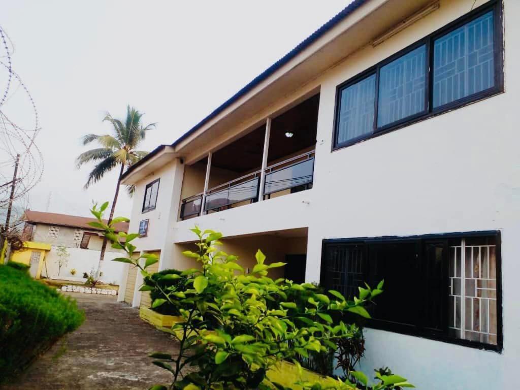 Zunox Guest House Freetown Luaran gambar