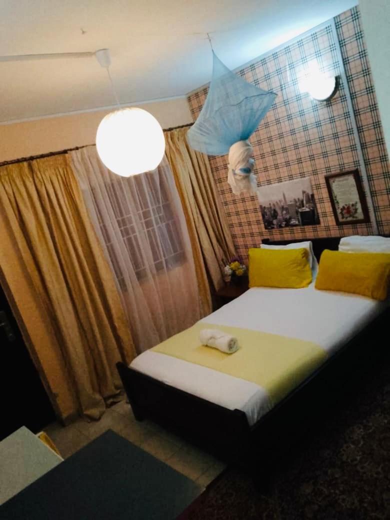 Zunox Guest House Freetown Luaran gambar