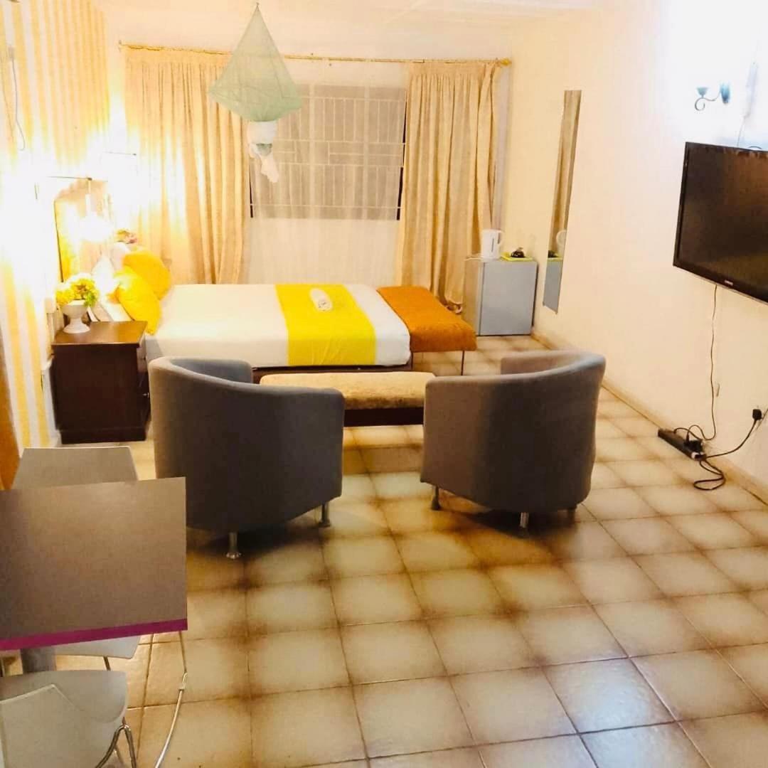 Zunox Guest House Freetown Luaran gambar