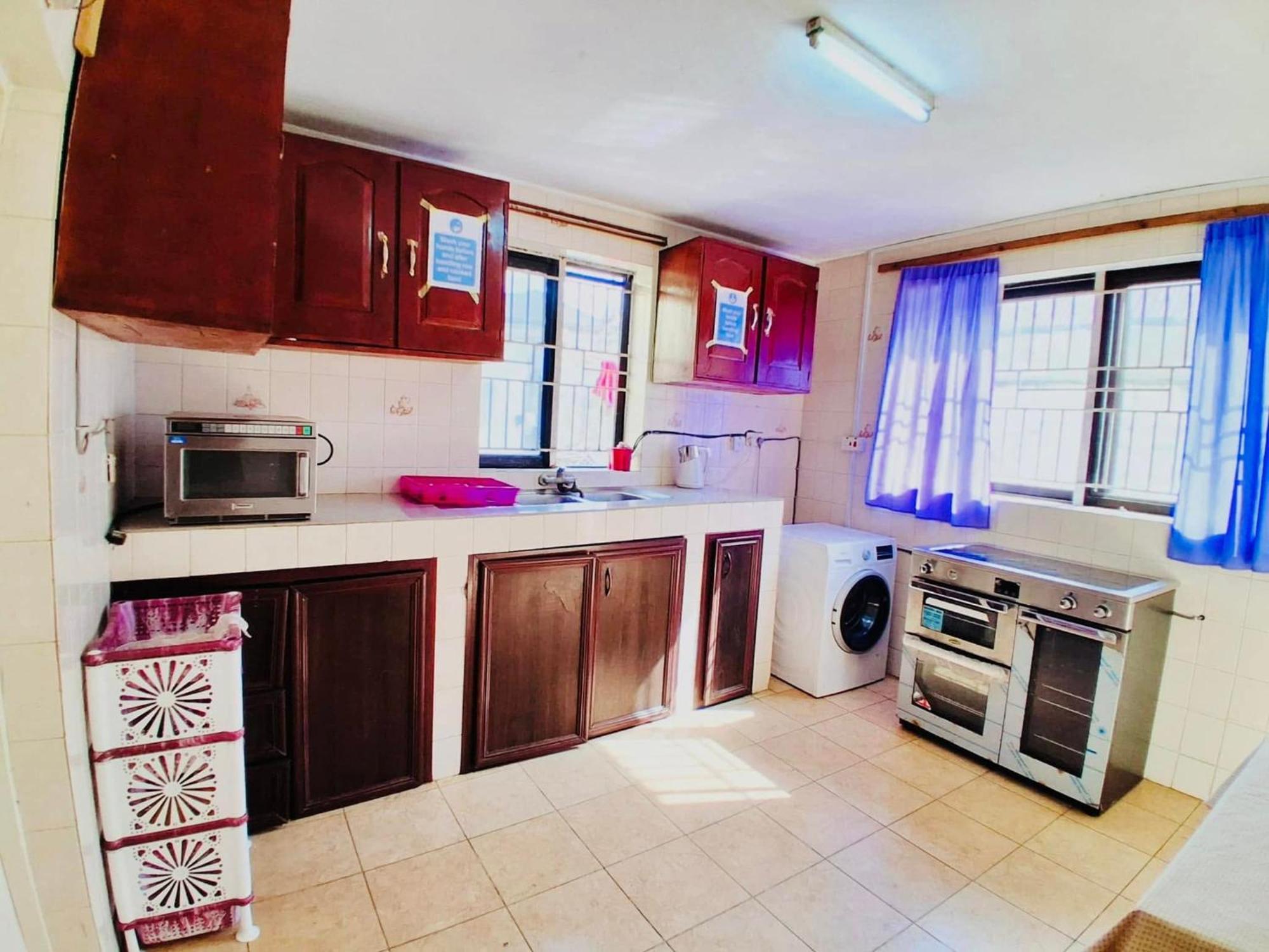 Zunox Guest House Freetown Luaran gambar