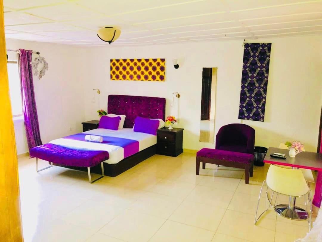 Zunox Guest House Freetown Luaran gambar